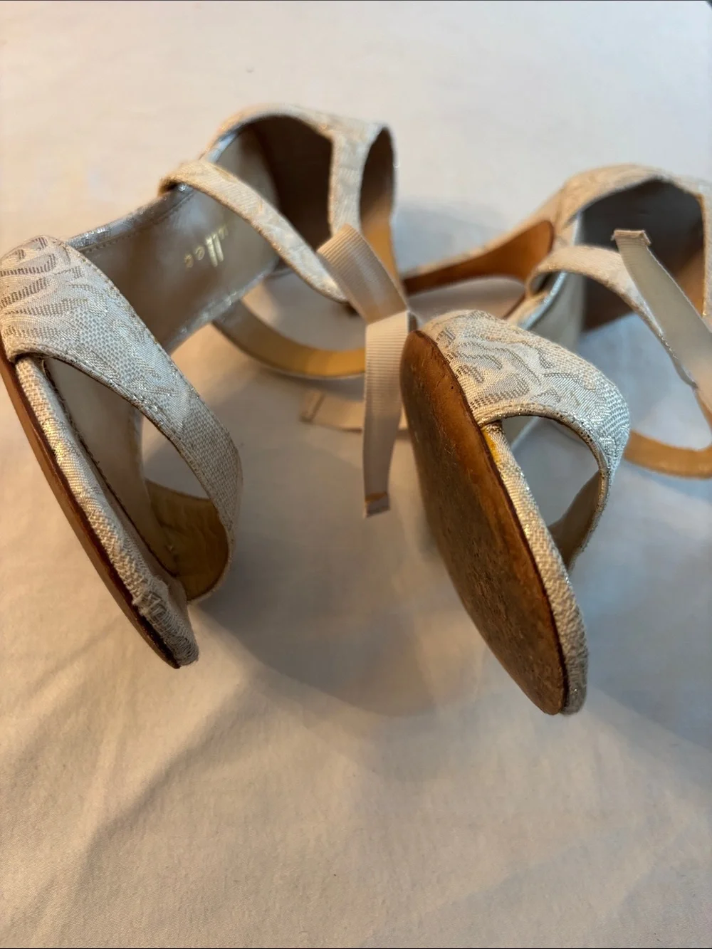 Bettye Mueller elegant Ivory Lace Open-Toe Heels with Ankle Tie, SZ 7.5
